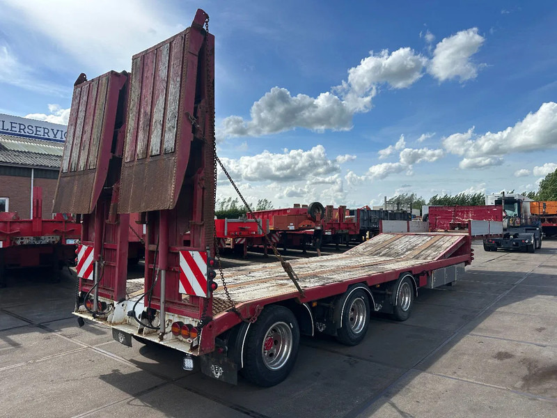 Diversen LAST AXLE STEERING, REMOTE CONTROLE, DOUBLE HYDRAULIC RAMPS - Низкорамный полуприцеп: фото 2 Diversen LAST AXLE STEERING, REMOTE CONTROLE, DOUBLE HYDRAULIC RAMPS - Низкорамный полуприцеп: фото 2