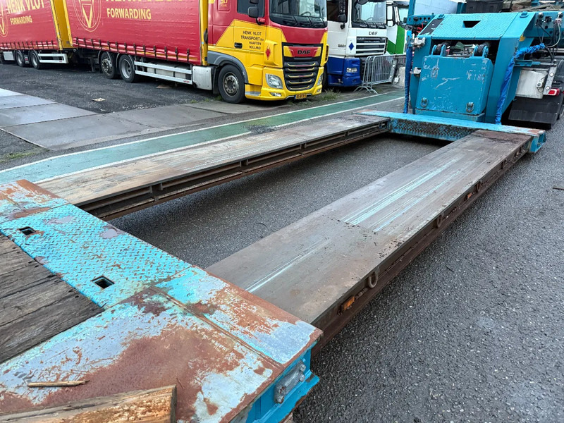 Faymonville STBZ-4VA - EXTENDABLE 5,00 METER - 4 AXLES FORCED STEERING - Низкорамный полуприцеп: фото 3 Faymonville STBZ-4VA - EXTENDABLE 5,00 METER - 4 AXLES FORCED STEERING - Низкорамный полуприцеп: фото 3