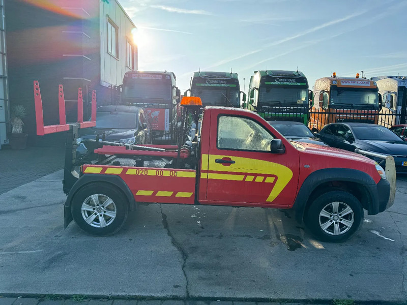 Mazda BT-50 4X4 + TOW TRUCK + DOUBLE WINCH + REMOTE - Фургон: фото 4 Mazda BT-50 4X4 + TOW TRUCK + DOUBLE WINCH + REMOTE - Фургон: фото 4