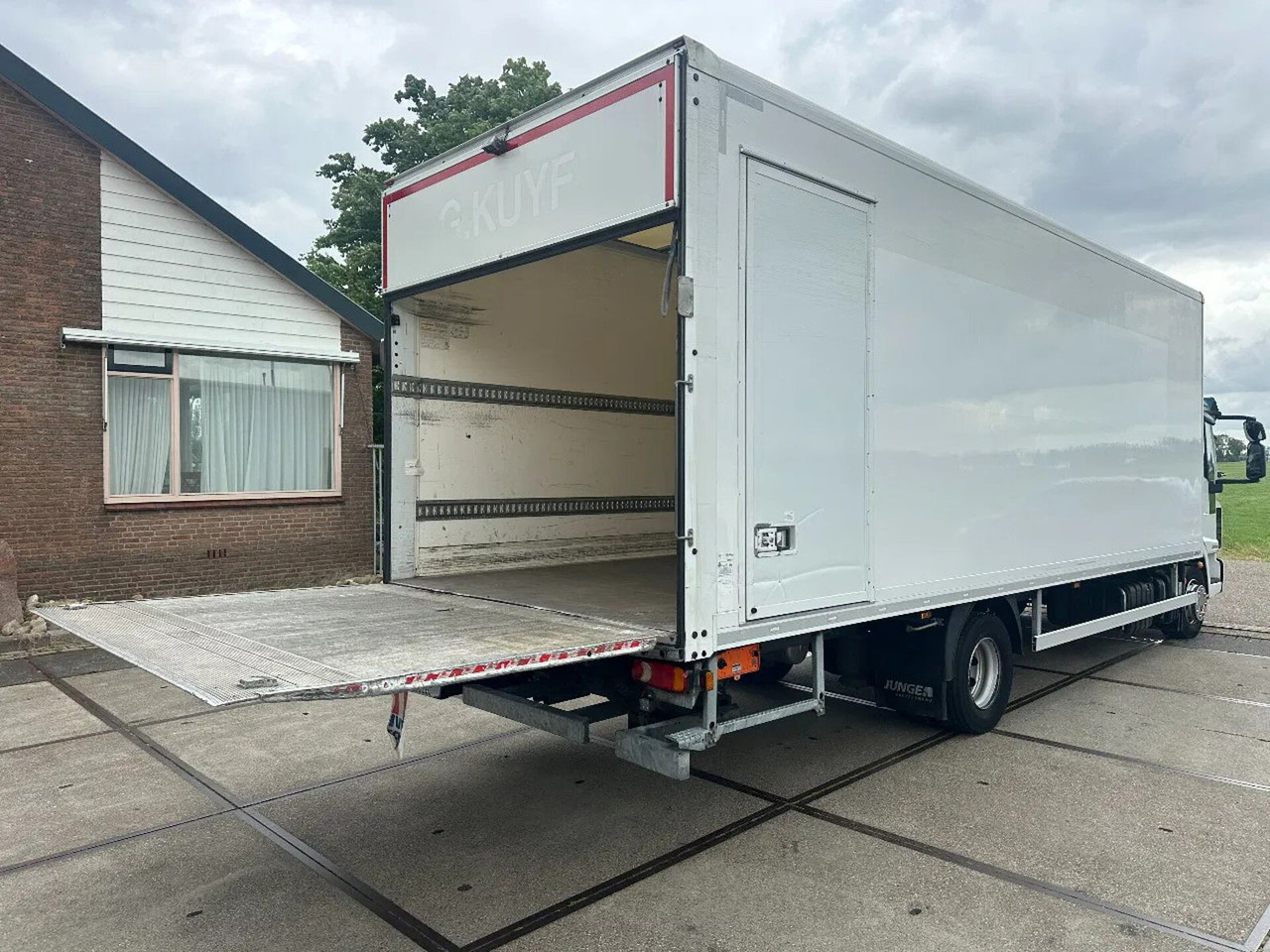 Iveco ML 120 -220 L, DHOLLANDIA LIFT, BOX 730X250X240 - Грузовик с закрытым кузовом: фото 4 Iveco ML 120 -220 L, DHOLLANDIA LIFT, BOX 730X250X240 - Грузовик с закрытым кузовом: фото 4