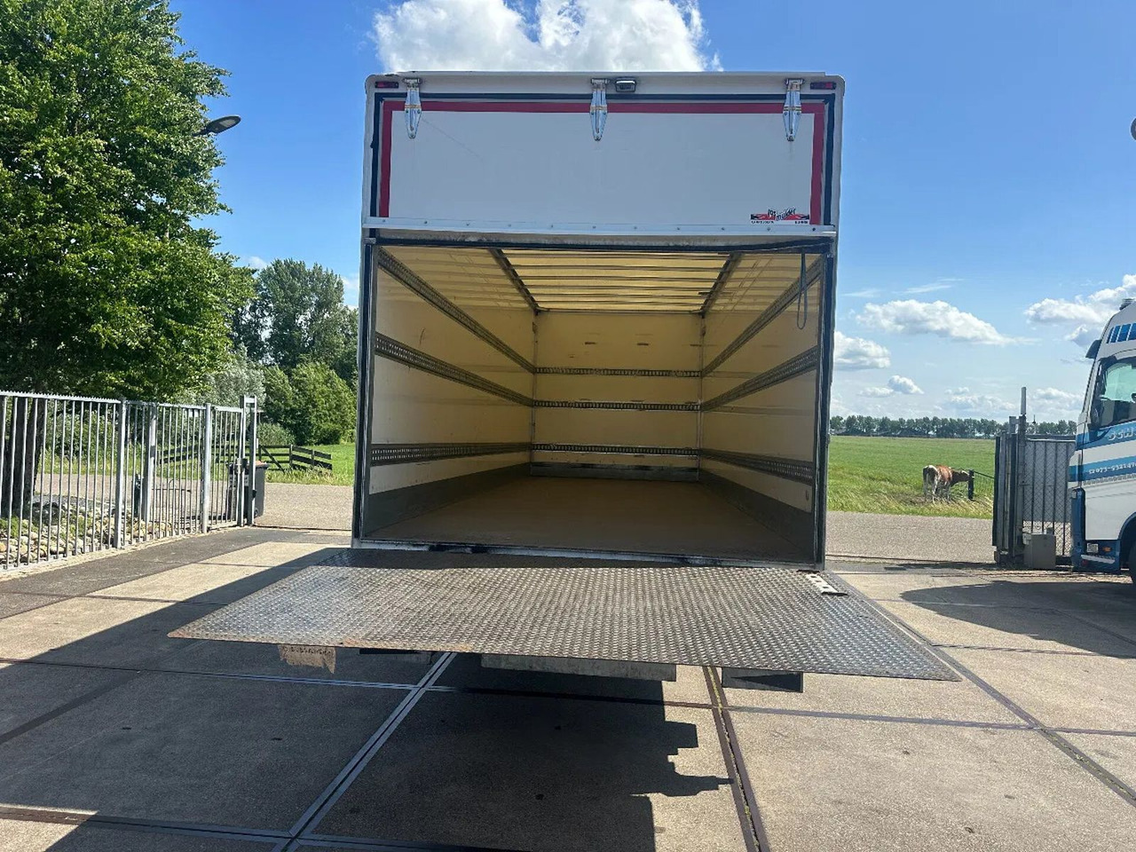 Iveco ML 150 -220, DHOLLANDIA LIFT, BOX 760X250X250 CM - Грузовик с закрытым кузовом: фото 5 Iveco ML 150 -220, DHOLLANDIA LIFT, BOX 760X250X250 CM - Грузовик с закрытым кузовом: фото 5