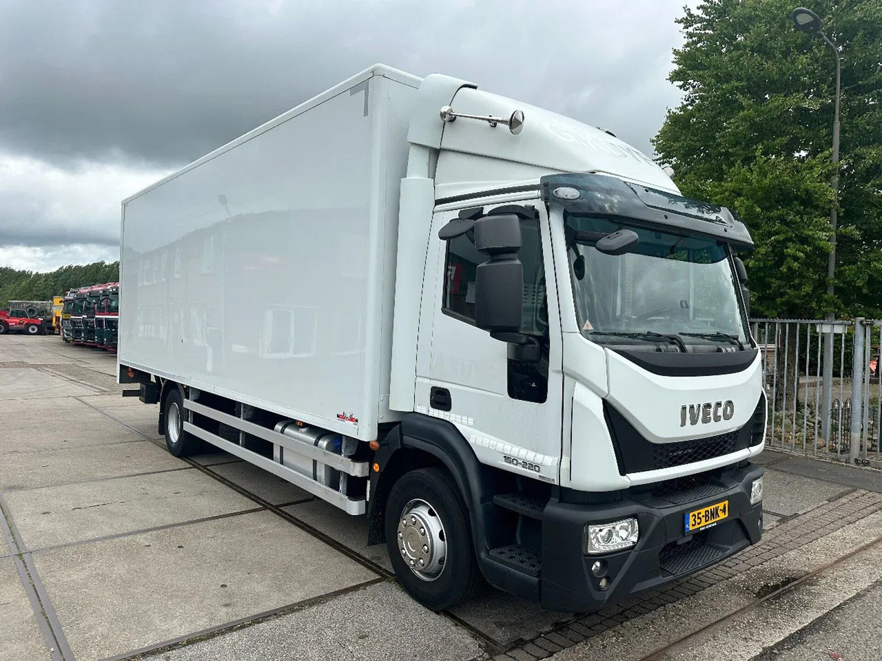Iveco ML 150 -220, DHOLLANDIA LIFT, BOX 760X250X250 CM - Грузовик с закрытым кузовом: фото 3 Iveco ML 150 -220, DHOLLANDIA LIFT, BOX 760X250X250 CM - Грузовик с закрытым кузовом: фото 3
