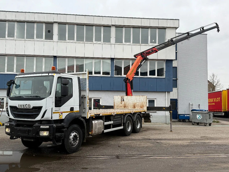 Iveco Trakker 360 6X4 EURO 6 + PALFINGER PK20001K + REMOTE CONTROL - Автоманипулятор: фото 2 Iveco Trakker 360 6X4 EURO 6 + PALFINGER PK20001K + REMOTE CONTROL - Автоманипулятор: фото 2