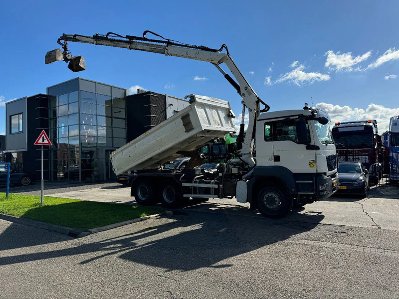 MAN TGS 26.400 6X4 HIAB 166D + REMOTE CONTROL + 2 WAYS KIPPER TÜV TILL 07-2025 - Автоманипулятор: фото 2 MAN TGS 26.400 6X4 HIAB 166D + REMOTE CONTROL + 2 WAYS KIPPER TÜV TILL 07-2025 - Автоманипулятор: фото 2