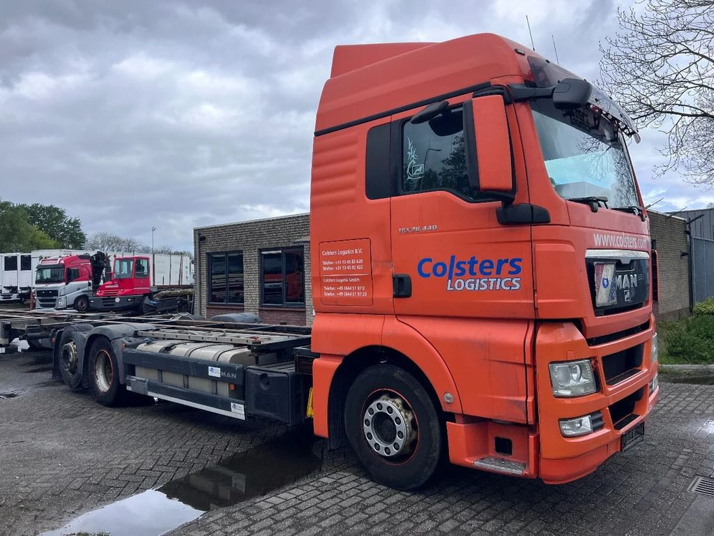 MAN TGX 26.440 XLX 6X2 EURO 5 - BDF CHASSIS + RETARD - Грузовик-контейнеровоз/ Сменный кузов: фото 3 MAN TGX 26.440 XLX 6X2 EURO 5 - BDF CHASSIS + RETARD - Грузовик-контейнеровоз/ Сменный кузов: фото 3