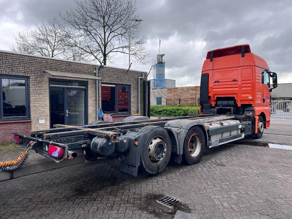 MAN TGX 26.440 XLX 6X2 EURO 5 - BDF CHASSIS + RETARD - Грузовик-контейнеровоз/ Сменный кузов: фото 4 MAN TGX 26.440 XLX 6X2 EURO 5 - BDF CHASSIS + RETARD - Грузовик-контейнеровоз/ Сменный кузов: фото 4