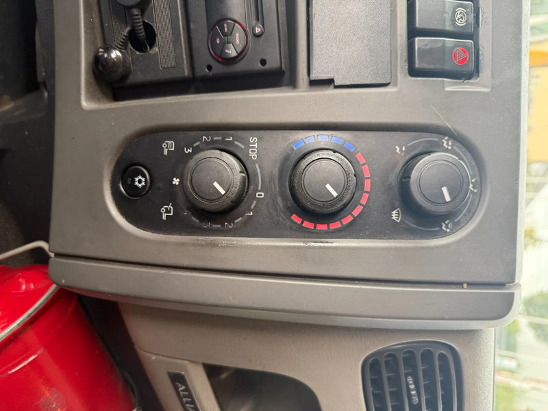 Renault Premium 380 380 6X2 STUURAS - Грузовик с закрытым кузовом: фото 5 Renault Premium 380 380 6X2 STUURAS - Грузовик с закрытым кузовом: фото 5