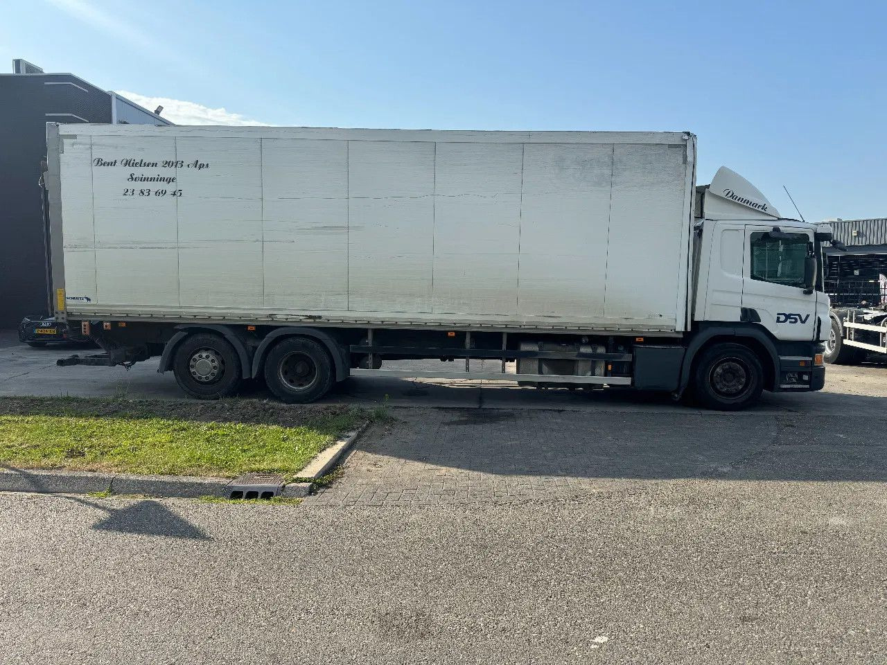 Scania P280 6X2 SCHMITZ BOX + ZEPRO 2000KG LIFT EURO 6 - Грузовик с закрытым кузовом: фото 4 Scania P280 6X2 SCHMITZ BOX + ZEPRO 2000KG LIFT EURO 6 - Грузовик с закрытым кузовом: фото 4