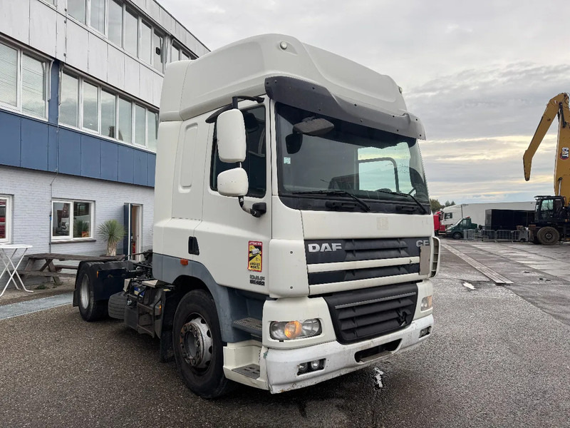 DAF CF 85.460 4X2 EURO 5 SLEEPER CAB - Тягач: фото 3 DAF CF 85.460 4X2 EURO 5 SLEEPER CAB - Тягач: фото 3