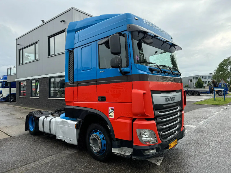 DAF XF 440 4X2 EURO 6 MEGA LOW DECK - Тягач: фото 3 DAF XF 440 4X2 EURO 6 MEGA LOW DECK - Тягач: фото 3