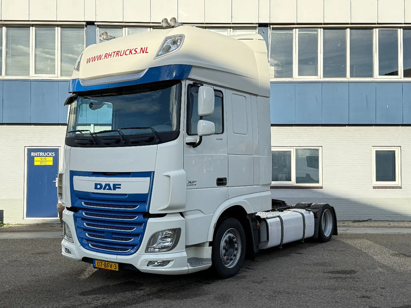 DAF XF 440 4X2 EURO 6 MEGA - ONLY 522.576 KM! - Тягач: фото 1 DAF XF 440 4X2 EURO 6 MEGA - ONLY 522.576 KM! - Тягач: фото 1