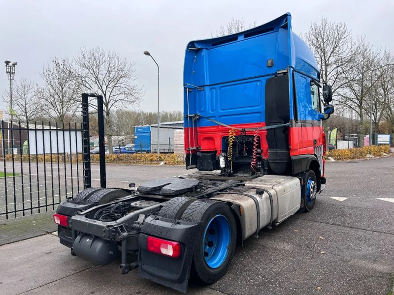 DAF XF 440 4X2 MEGA 678.649km - Тягач: фото 4 DAF XF 440 4X2 MEGA 678.649km - Тягач: фото 4