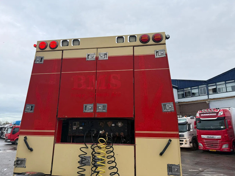 Тягач MAN TGX 41.540 8X4 + RETARDER + HYDRAULICS PTO: фото 13 Тягач MAN TGX 41.540 8X4 + RETARDER + HYDRAULICS PTO: фото 13