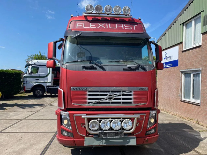 Volvo FH 16.700 FH16-700 8X4 140 TON FULL STEEL - Тягач: фото 3 Volvo FH 16.700 FH16-700 8X4 140 TON FULL STEEL - Тягач: фото 3