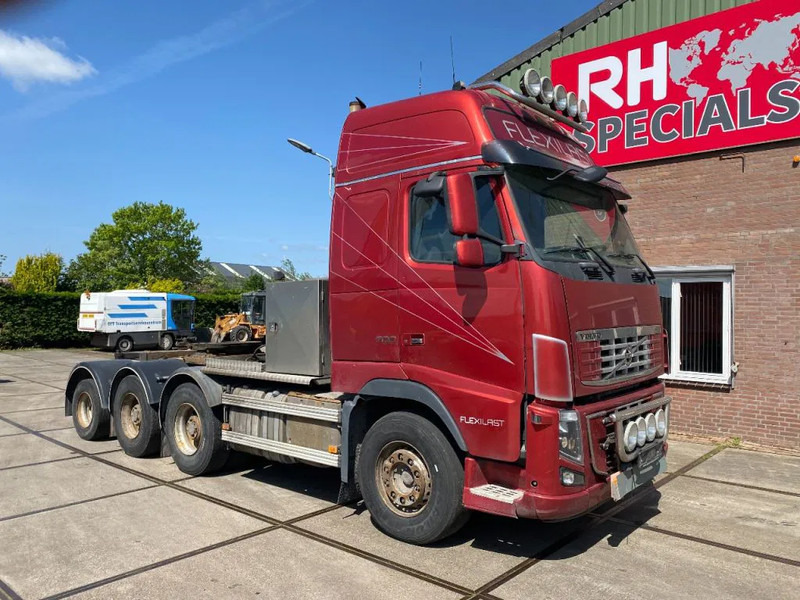 Volvo FH 16.700 FH16-700 8X4 140 TON FULL STEEL - Тягач: фото 4 Volvo FH 16.700 FH16-700 8X4 140 TON FULL STEEL - Тягач: фото 4