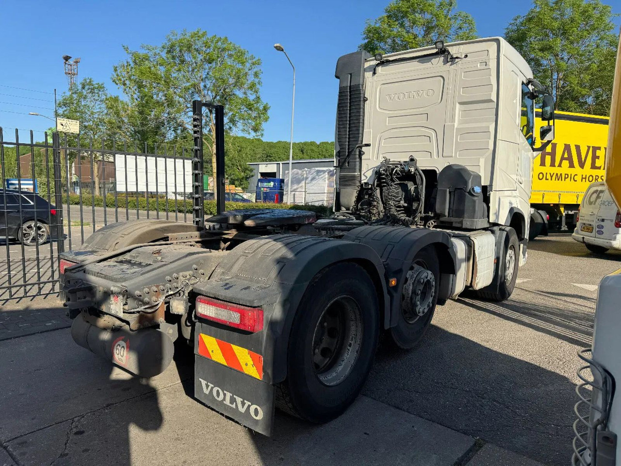 Volvo FH 460 6X2 - EURO 6 + LIFTING AXLE - Тягач: фото 4 Volvo FH 460 6X2 - EURO 6 + LIFTING AXLE - Тягач: фото 4