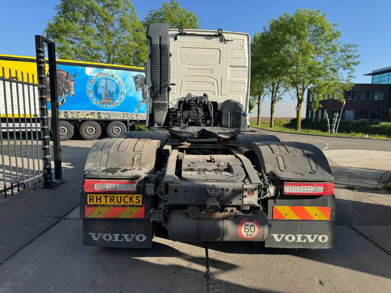 Volvo FH 460 6X2 - EURO 6 + LIFTING AXLE - Тягач: фото 5 Volvo FH 460 6X2 - EURO 6 + LIFTING AXLE - Тягач: фото 5