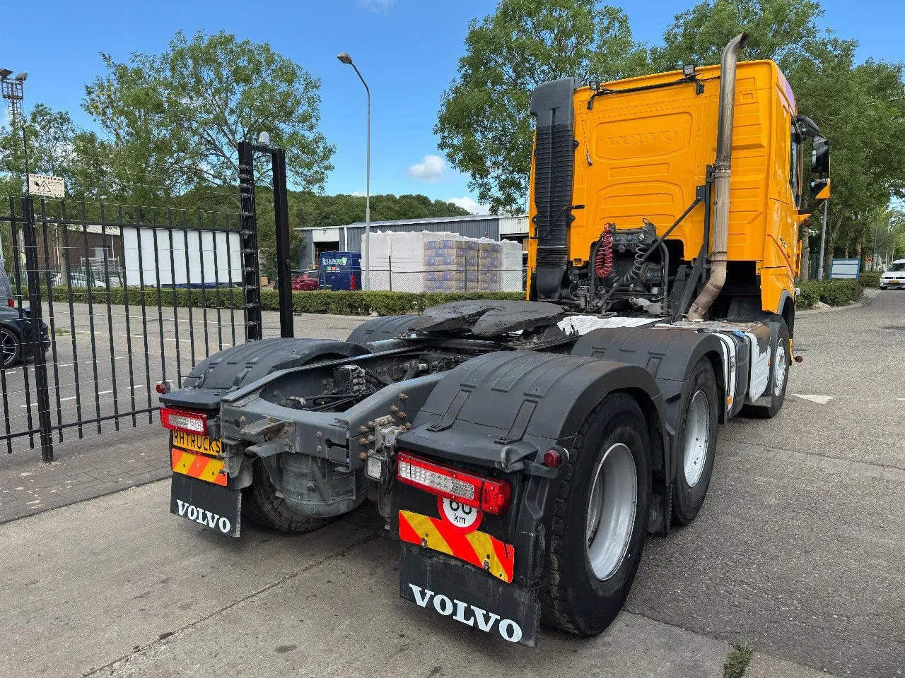 Volvo FH 460 6X4 EURO 6 HYDRAULIC LOW CAB - Тягач: фото 5 Volvo FH 460 6X4 EURO 6 HYDRAULIC LOW CAB - Тягач: фото 5