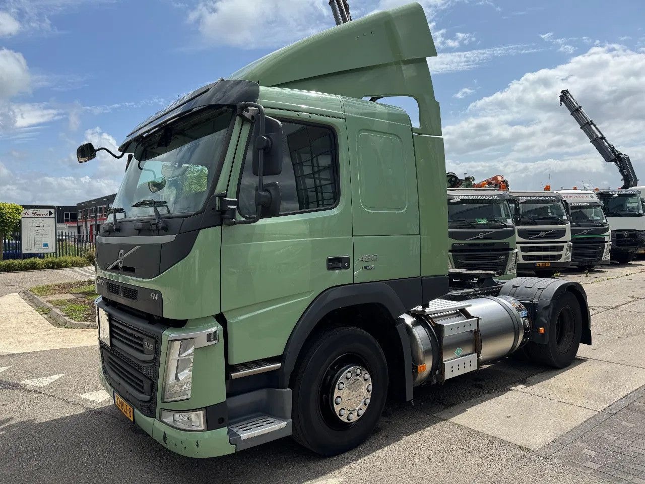Volvo FM 420 4X2 - DIESEL & LNG GAS - Тягач: фото 1 Volvo FM 420 4X2 - DIESEL & LNG GAS - Тягач: фото 1