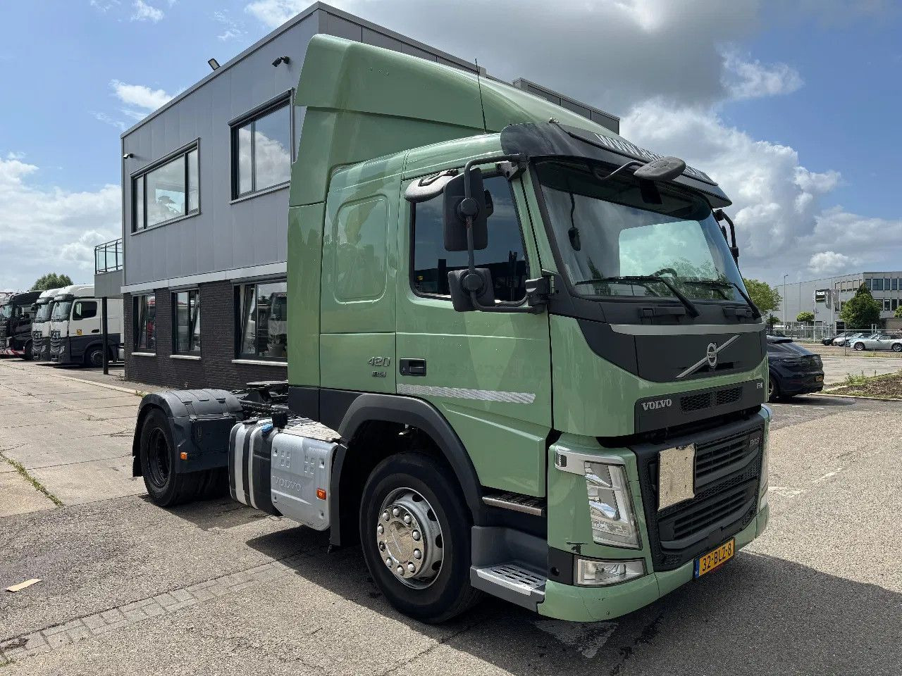 Volvo FM 420 4X2 - DIESEL & LNG GAS - Тягач: фото 3 Volvo FM 420 4X2 - DIESEL & LNG GAS - Тягач: фото 3