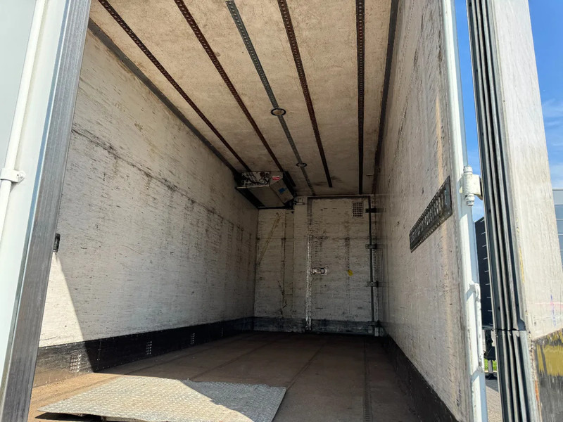 Volvo FH 12.420 6X2 - EURO 3 + HANGER NETAM-FRUEHAUF + THERMOKING + DHOLLANDIA LIFT в лизинг Volvo FH 12.420 6X2 - EURO 3 + HANGER NETAM-FRUEHAUF + THERMOKING + DHOLLANDIA LIFT: фото 7