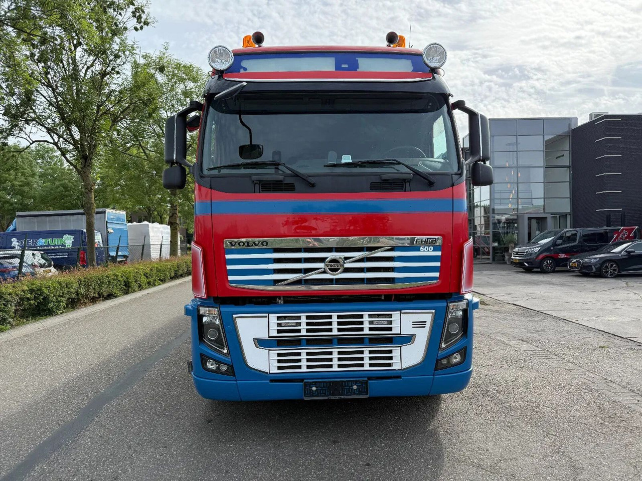 Volvo FH 600 - 6X2 - EURO 5 + HMF 2420 K5 + REMOTE - Грузовик бортовой/ Платформа, Автоманипулятор: фото 2 Volvo FH 600 - 6X2 - EURO 5 + HMF 2420 K5 + REMOTE - Грузовик бортовой/ Платформа, Автоманипулятор: фото 2
