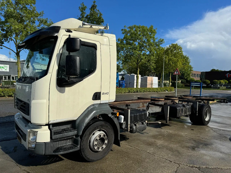 Volvo FL 240 4X2 - EURO 5 CHASSIS - Грузовик-шасси: фото 1 Volvo FL 240 4X2 - EURO 5 CHASSIS - Грузовик-шасси: фото 1