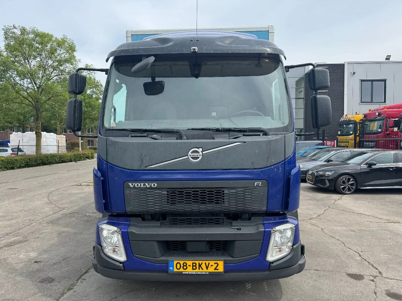 Volvo FL 250 4X2 EURO 6 DHOLLANDIA LIFT + CARGOLOCK TÜ - Грузовик с закрытым кузовом: фото 2 Volvo FL 250 4X2 EURO 6 DHOLLANDIA LIFT + CARGOLOCK TÜ - Грузовик с закрытым кузовом: фото 2