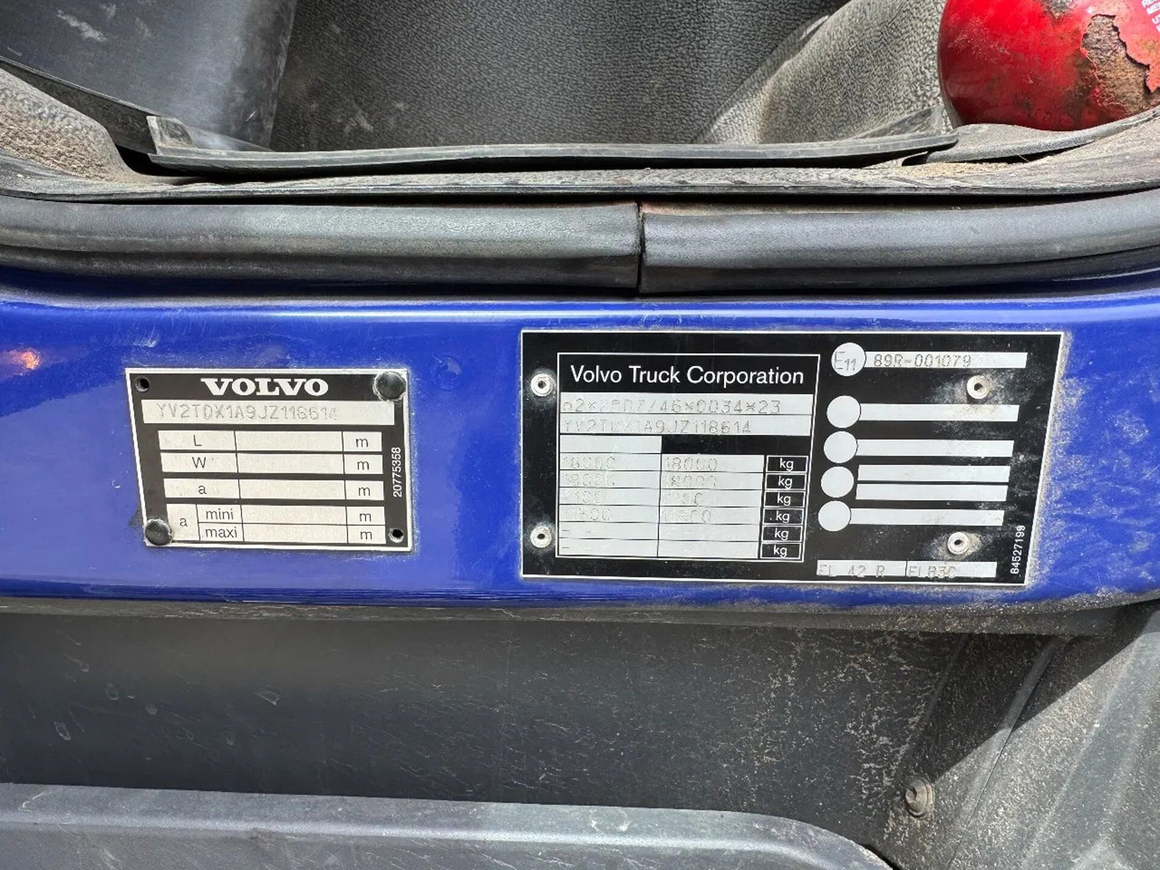 Грузовик с закрытым кузовом Volvo FL 250 4X2 EURO 6 DHOLLANDIA LIFT + CARGOLOCK TÜ: фото 14