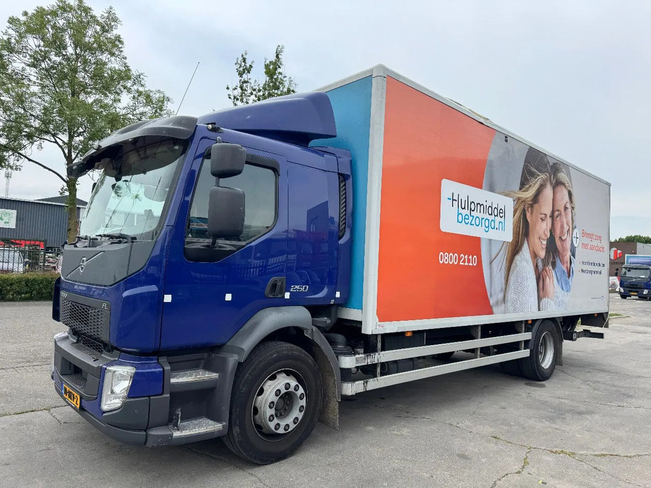 Volvo FL 250 4X2 - EURO 6 + DHOLLANDIA LIFT + TÜV 05-2 - Грузовик с закрытым кузовом: фото 1 Volvo FL 250 4X2 - EURO 6 + DHOLLANDIA LIFT + TÜV 05-2 - Грузовик с закрытым кузовом: фото 1
