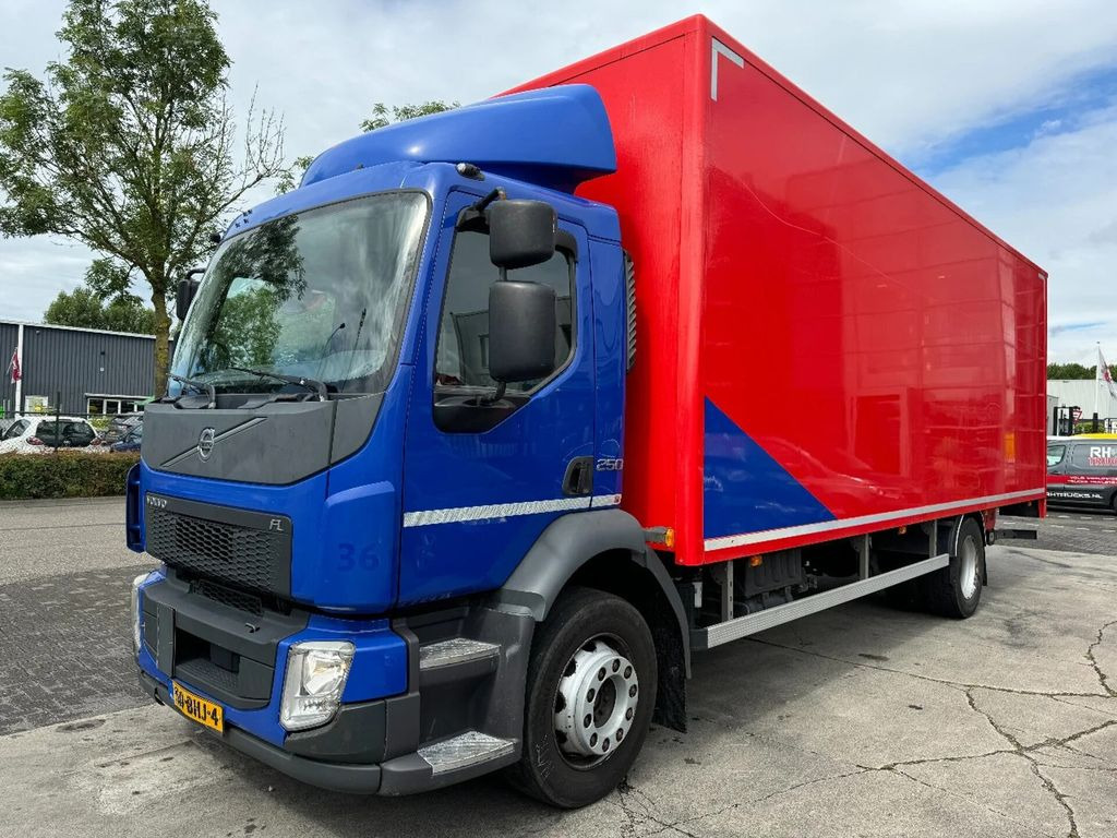 Volvo FL 250 4X2 EURO 6 DHOLLANDIA - Грузовик с закрытым кузовом: фото 1 Volvo FL 250 4X2 EURO 6 DHOLLANDIA - Грузовик с закрытым кузовом: фото 1