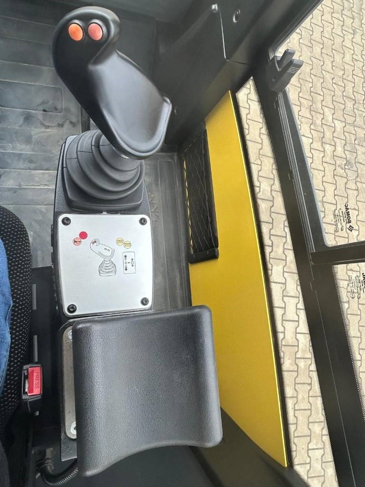 Компактор Bomag BW 211 D-5: фото 10 Компактор Bomag BW 211 D-5: фото 10