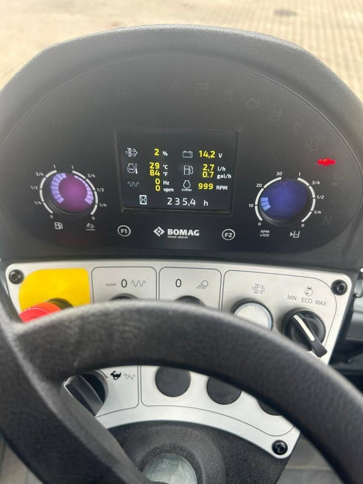 Компактор Bomag BW 211 D-5: фото 8 Компактор Bomag BW 211 D-5: фото 8