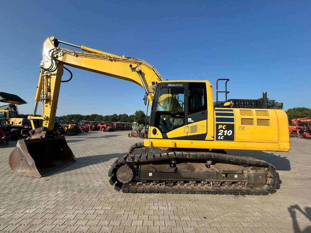 KOMATSU PC210 LC-11 - Гусеничный экскаватор: фото 1 KOMATSU PC210 LC-11 - Гусеничный экскаватор: фото 1