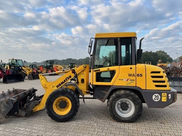 Komatsu WA 65-3  - Колёсный погрузчик: фото 2 Komatsu WA 65-3  - Колёсный погрузчик: фото 2