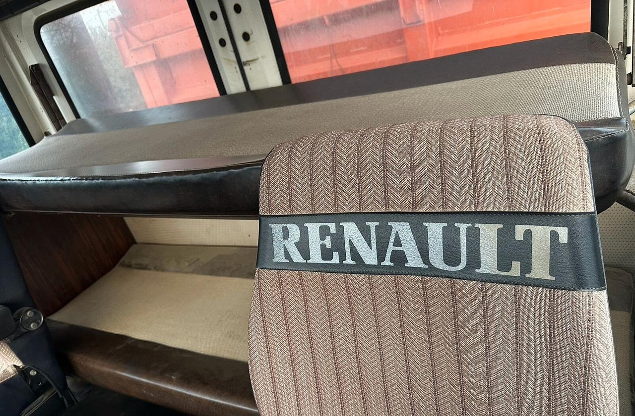 Самосвал Renault R420 3 assi ribaltabile: фото 18 Самосвал Renault R420 3 assi ribaltabile: фото 18