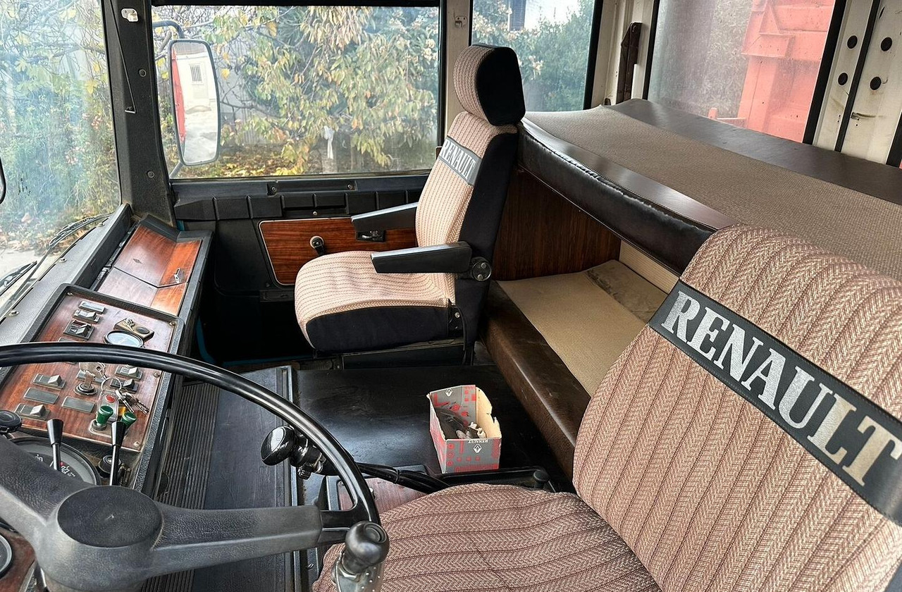 Самосвал Renault R420 3 assi ribaltabile: фото 19 Самосвал Renault R420 3 assi ribaltabile: фото 19