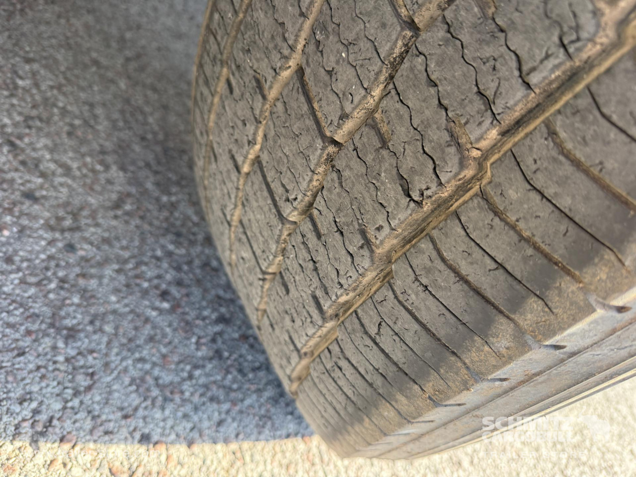 KAESSBOHRER Tipper Steel half pipe body 27m³ - Самосвальный полуприцеп: фото 5 KAESSBOHRER Tipper Steel half pipe body 27m³ - Самосвальный полуприцеп: фото 5