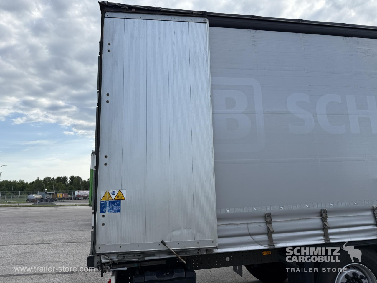 SCHMITZ Curtainsider Standard - Тентованный полуприцеп: фото 2 SCHMITZ Curtainsider Standard - Тентованный полуприцеп: фото 2