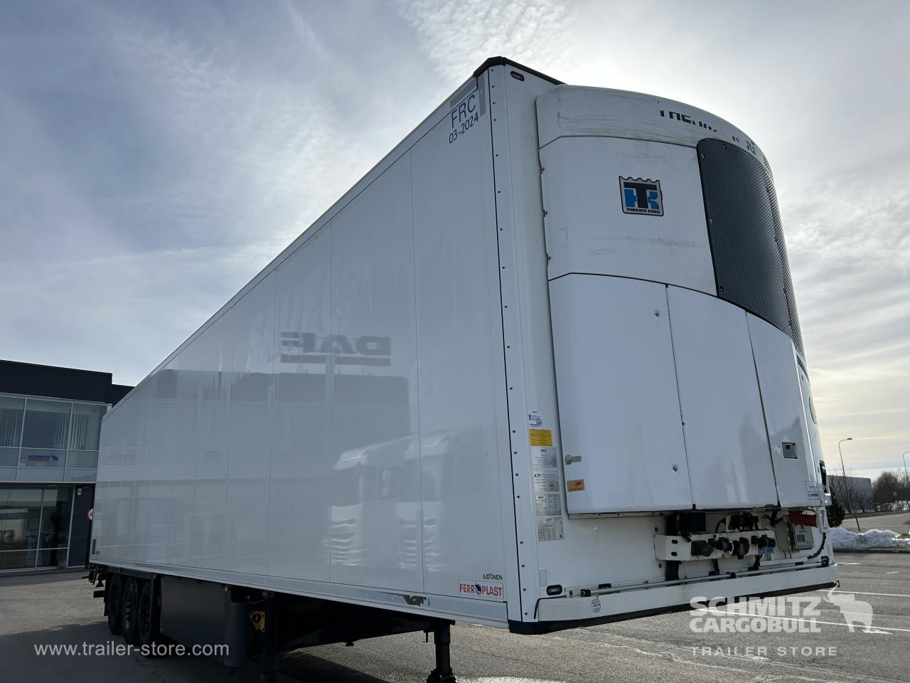 SCHMITZ Reefer Multitemp Double deck Taillift - Изотермический полуприцеп: фото 1 SCHMITZ Reefer Multitemp Double deck Taillift - Изотермический полуприцеп: фото 1
