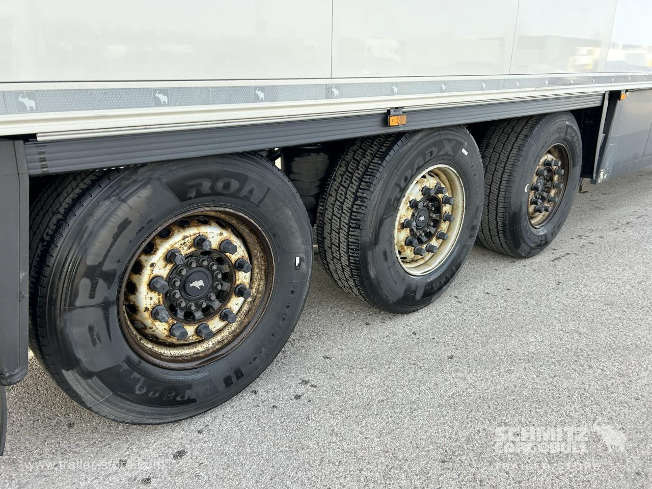 SCHMITZ Reefer Multitemp Double deck Taillift - Изотермический полуприцеп: фото 2 SCHMITZ Reefer Multitemp Double deck Taillift - Изотермический полуприцеп: фото 2