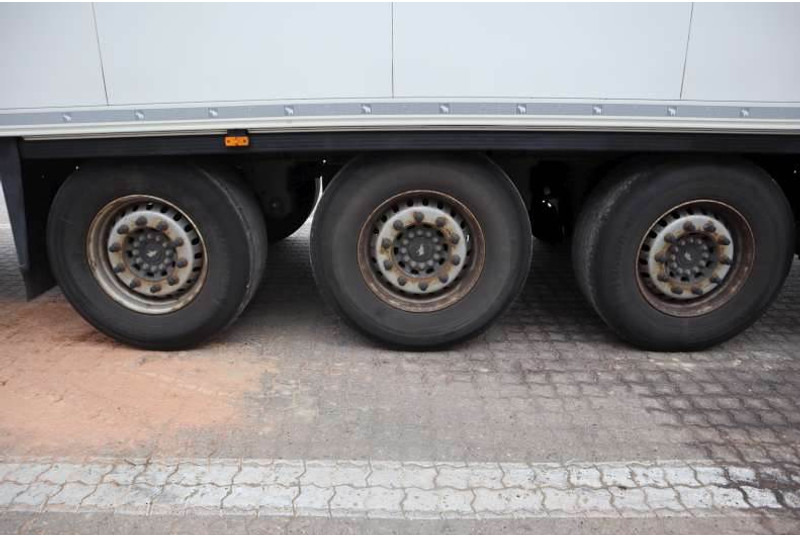 Schmitz Cargobull 33 pl. Meathanger/Fleischhängesystem/Kødophæng - Полуприцеп-рефрижератор: фото 5 Schmitz Cargobull 33 pl. Meathanger/Fleischhängesystem/Kødophæng - Полуприцеп-рефрижератор: фото 5