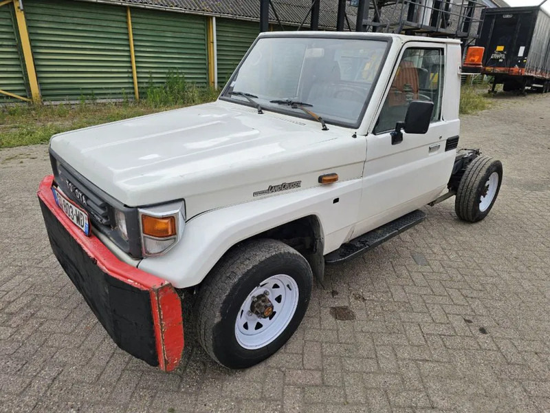 Toyota Land Cruiser LB71MOD - Фургон: фото 1 Toyota Land Cruiser LB71MOD - Фургон: фото 1