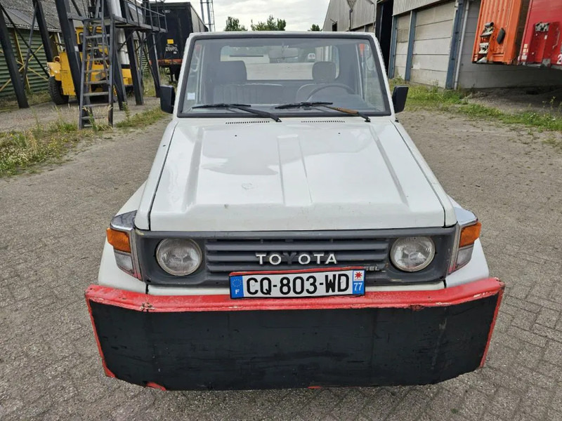 Toyota Land Cruiser LB71MOD - Фургон: фото 2 Toyota Land Cruiser LB71MOD - Фургон: фото 2
