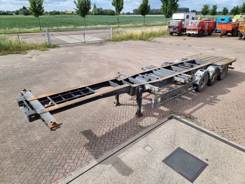 SNF 10FT - 2x20FT - 40FT - 45FT - Полуприцеп-контейнеровоз/ Сменный кузов: фото 1 SNF 10FT - 2x20FT - 40FT - 45FT - Полуприцеп-контейнеровоз/ Сменный кузов: фото 1