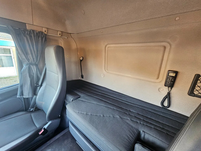 Тягач Scania G400: фото 13