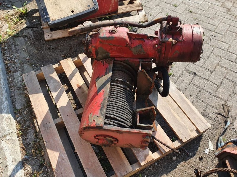 Volvo Lier / Winch - Гидравлика для Грузовиков: фото 3 Volvo Lier / Winch - Гидравлика для Грузовиков: фото 3