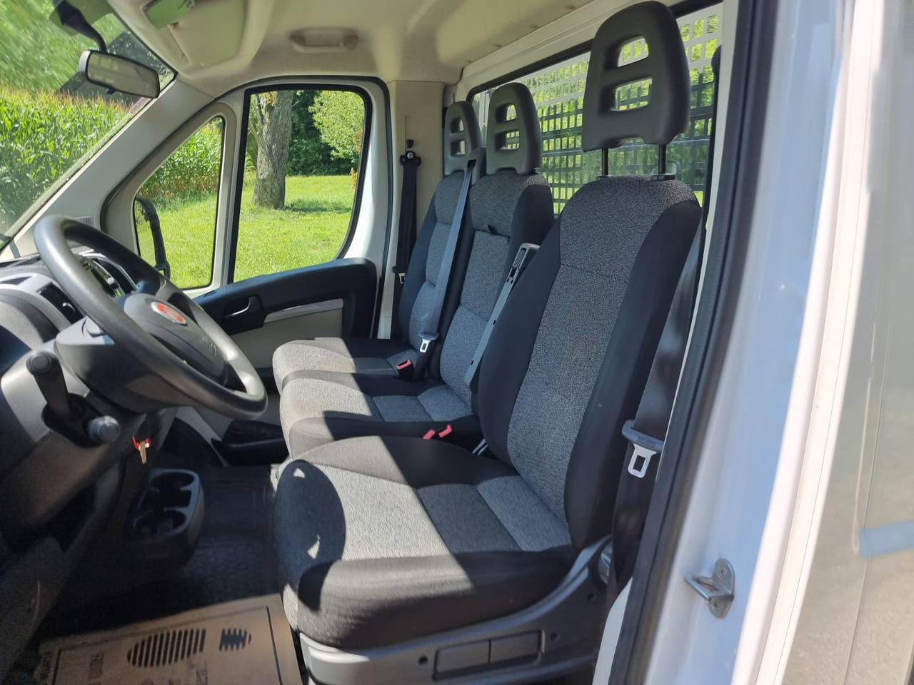 Малотоннажный бортовой грузовик FIAT Ducato Maxi: фото 10 Малотоннажный бортовой грузовик FIAT Ducato Maxi: фото 10