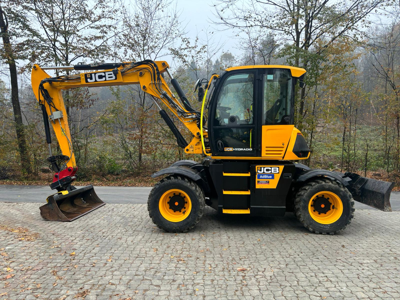 JCB HD 110 WT 4F - Колёсный экскаватор: фото 1 JCB HD 110 WT 4F - Колёсный экскаватор: фото 1