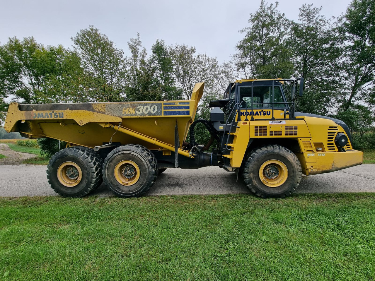 KOMATSU HM 300-5EO - Карьерный самосвал: фото 2 KOMATSU HM 300-5EO - Карьерный самосвал: фото 2